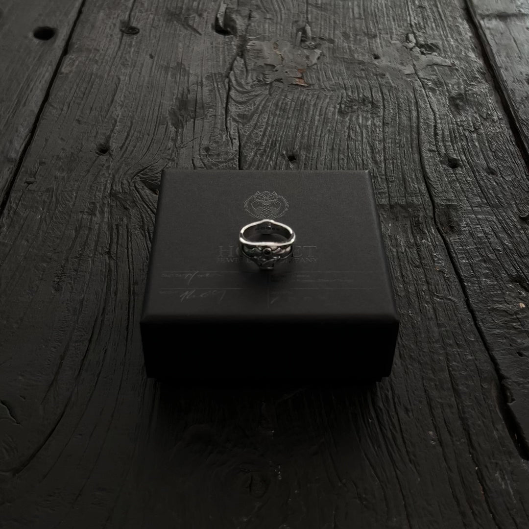 The Curved Messenger w/ Black Diamond