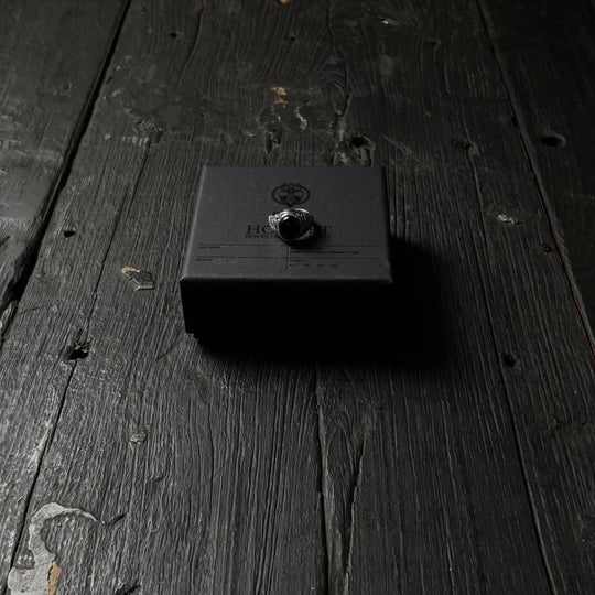 The Oval & Onyx II