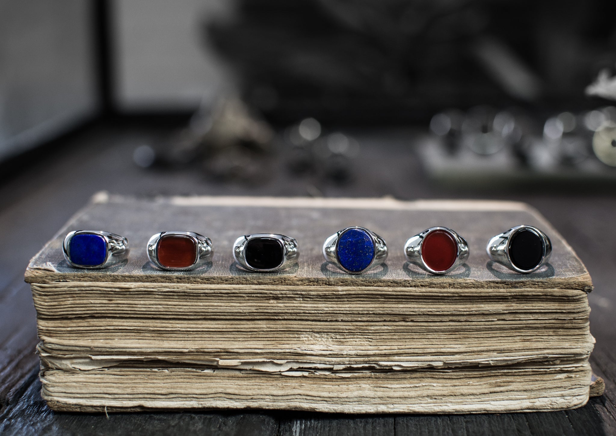 Signet Rings Log The Ultimate Signet Ring Guide – Howlet