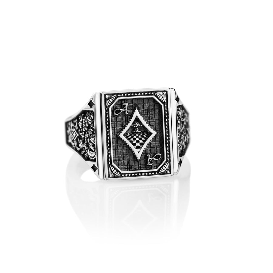 The Ace Of Diamonds Signet – Howlet
