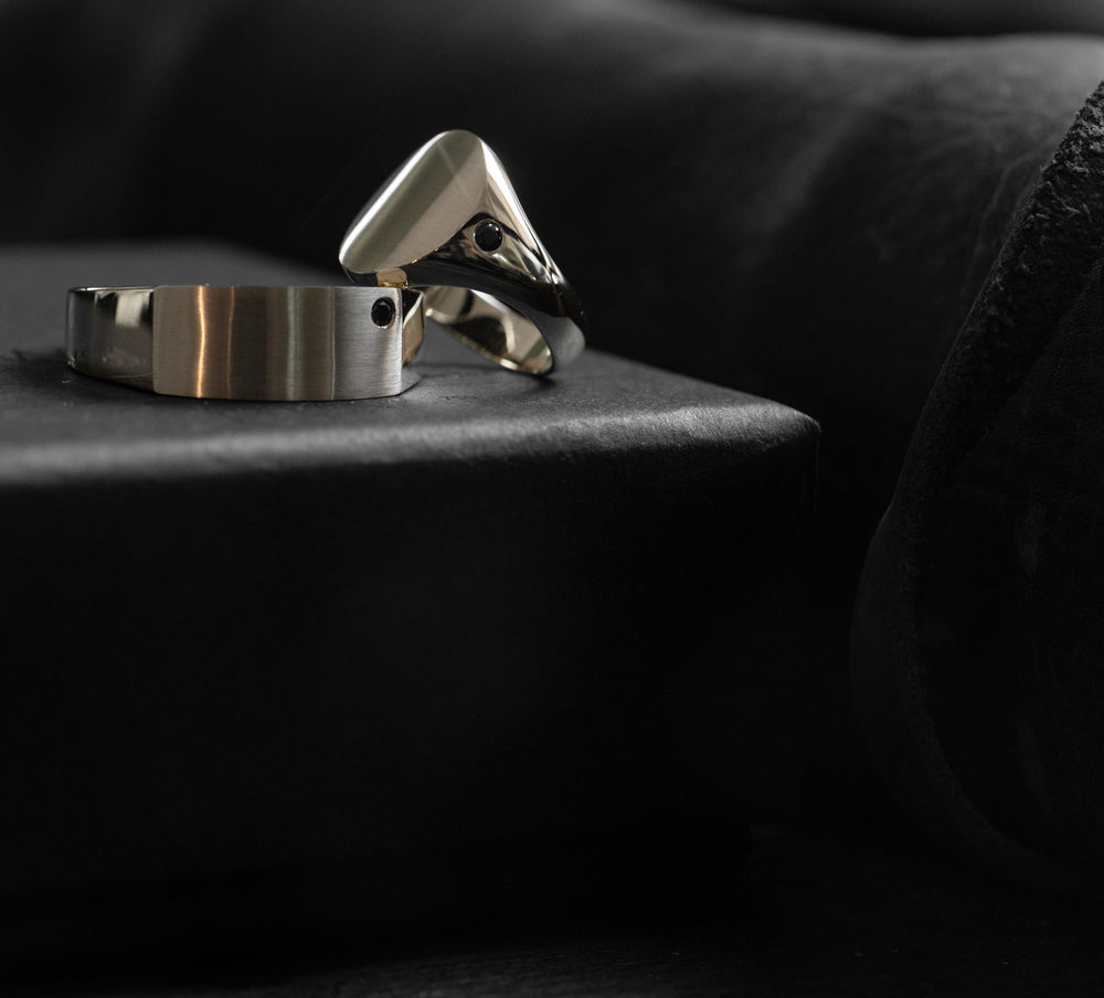 The Curved Rectangle Signet w/ Stone All Rings